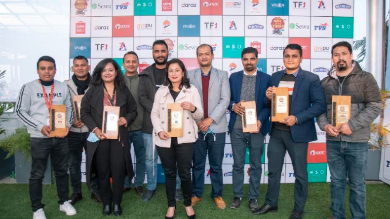 इसेवाको ‘उत्सवको बहार, हप्तै पिच्छे उपहार’ योजना अन्तर्गत प्युठानका मनोजले पाए टिभिएसको मोटरसाइकल