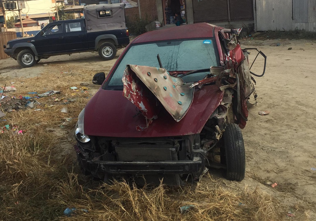 मध्यराति कौशलटारमा कार दुर्घटना, एकको मृत्यु