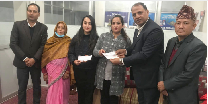 नेपाल लाइफद्धारा मृतकको परिवारलाई बीमा वापतको १ करोड ३२ लाख दाबी भुक्तानी