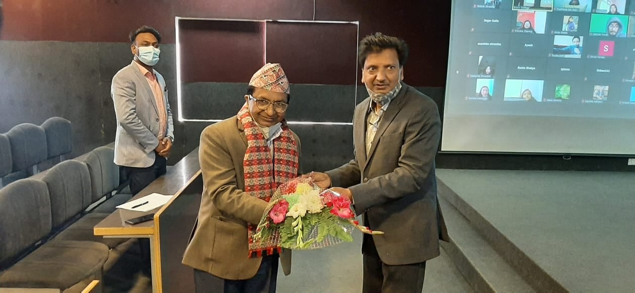 डि.ए.भी. कलेजद्वारा पुरस्कार वितरण