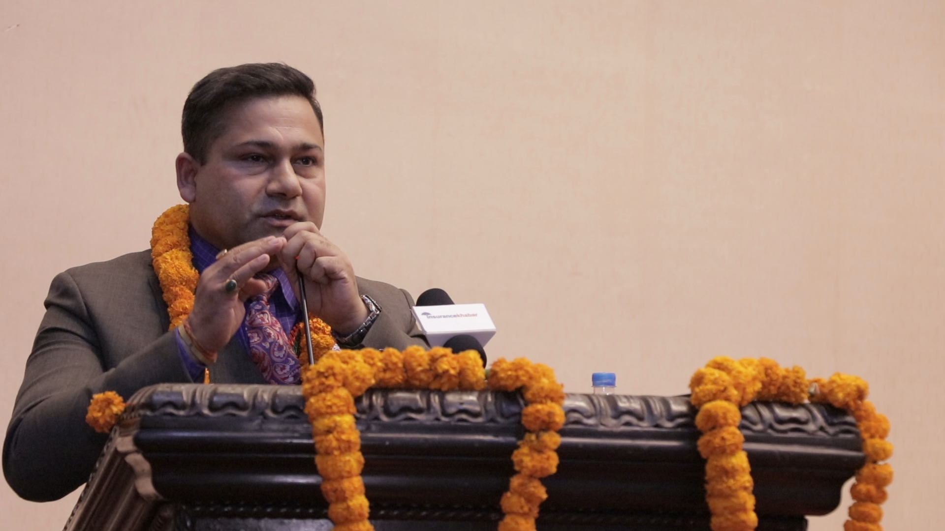 कतिपय कम्पनीको भर्खर बोनसदर बढेको छ- भोलि घट्दैन भन्न सकिदैन : नेपाल लाइफका सन्तोष प्रसाईको विचार