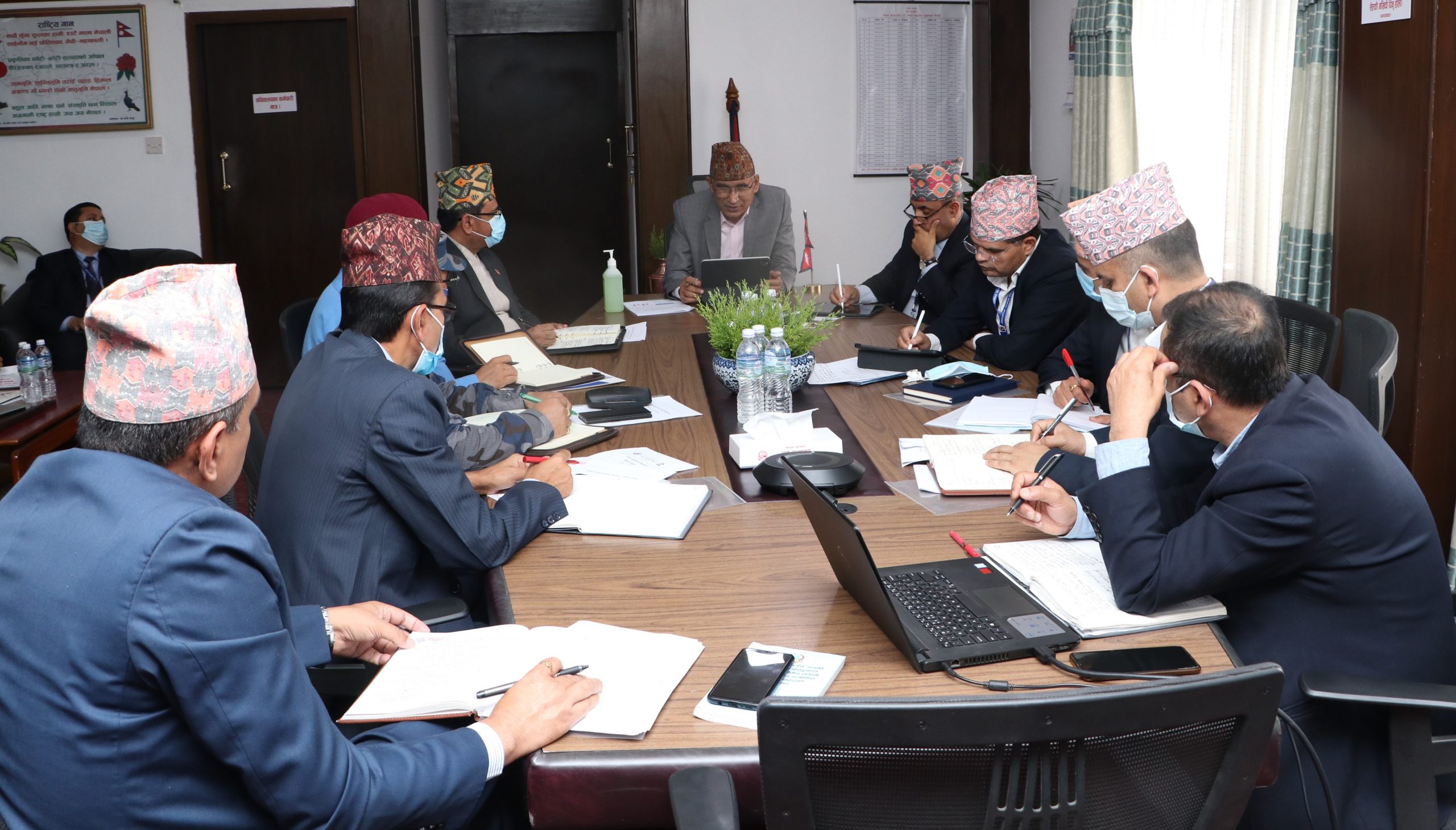 राजस्व चुहावट नियन्त्रणका लागि सबै सामार्थ्य प्रयोग गर्छौं : अर्थमन्त्री पौडेल