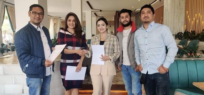 डिकस्मो नेपालको ब्राण्ड एम्बासडरमा गायिका इन्दिरा जोशी