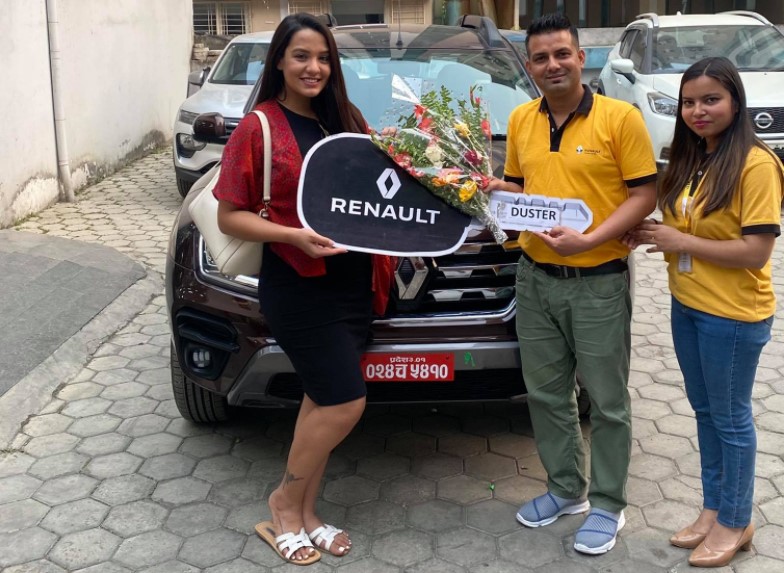 रेनो डस्टरको ब्रान्ड एम्बासडरमा प्रियन्का कार्की