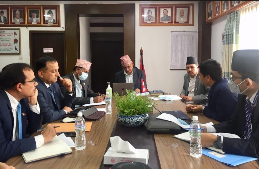 अर्थमन्त्रीद्वारा कार्यान्वयन गर्न सक्ने कार्यक्रमहरु मात्र प्रस्ताव गर्न मन्त्रालयहरुलाई आग्रह