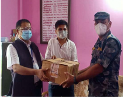 अपि पावर कम्पनीद्धारा स्वास्थ्य सामाग्री वितरण