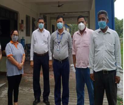 लक्ष्मी लघुवित्तद्धारा स्वास्थ्य केन्द्रलाई आर्थिक सहयोग