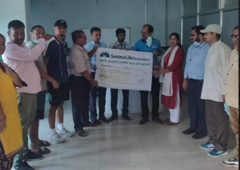 सानिमा लाइफद्धारा मृतकको परिवारलाई १३ लाख ५८ हजार रुपैयाँ मृत्यु दाबी भुक्तानी