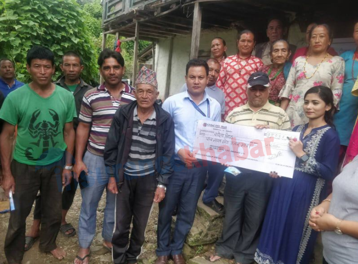 रिलायबल नेपाल लाइफद्धारा ५ लाख १६ हजार रुपैयाँ मृत्यु दाबी भुक्तानी