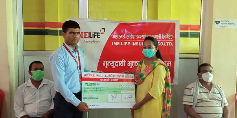 आइएमई लाइफले दियो मृतक थापाको परिवारलाई २० लाख मृत्यु दावी रकम