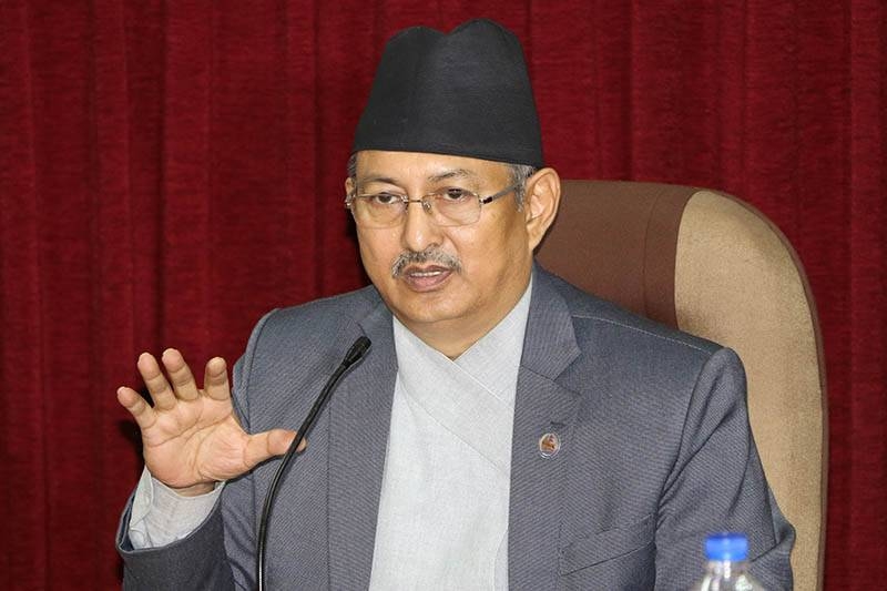 दसैँ सकिन नपाउँदै गृहमन्त्री खाँणले गरे १२ सिडियोको सरुवा 