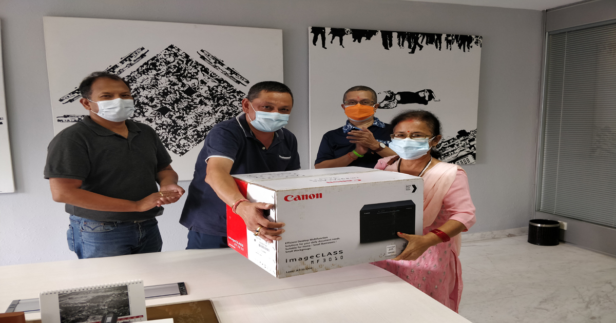 दिदी बहिनी कृषक समूहलाई हिमालयन बैंकको सहयोग