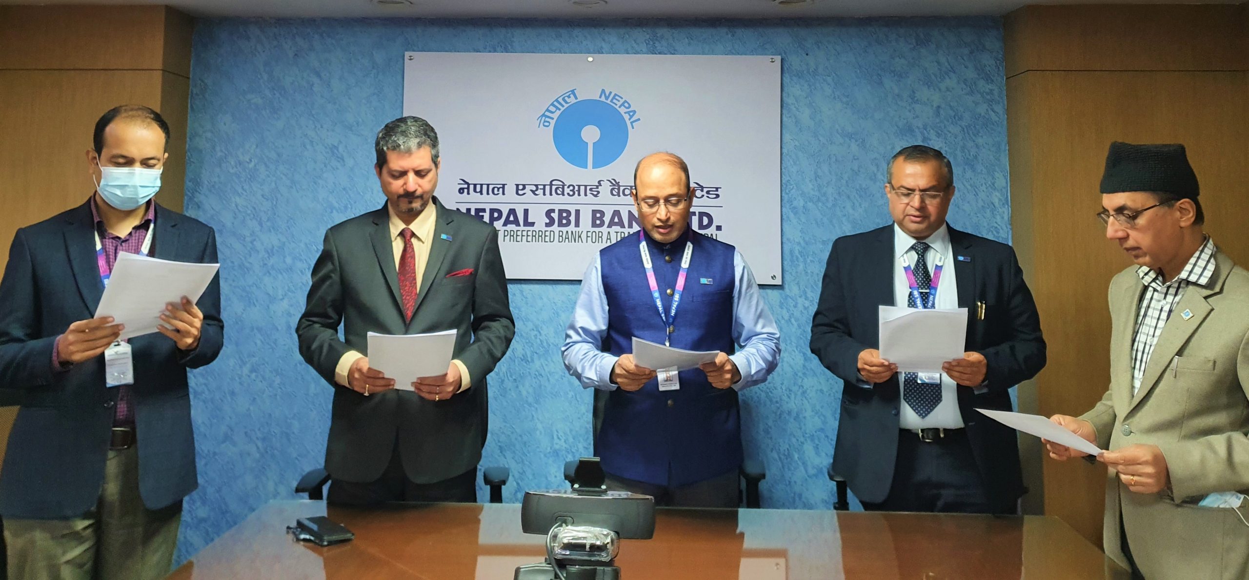 कम्प्युटर सुरक्षा दिवसको अवसरमा नेपाल एसबिआई बैंकका कर्मचारीहरूद्धारा प्रतिज्ञा