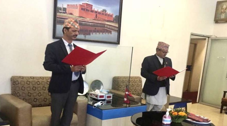 सानिमा बैंकका नव नियुक्त अध्यक्ष पौडेलद्धारा सपथ ग्रहण