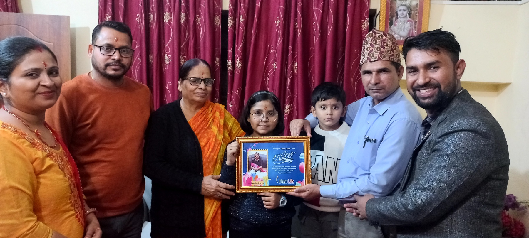 छोरीको जन्मदिनमा २० लाख रुपैयाँको बीमा पोलिसी उपहार