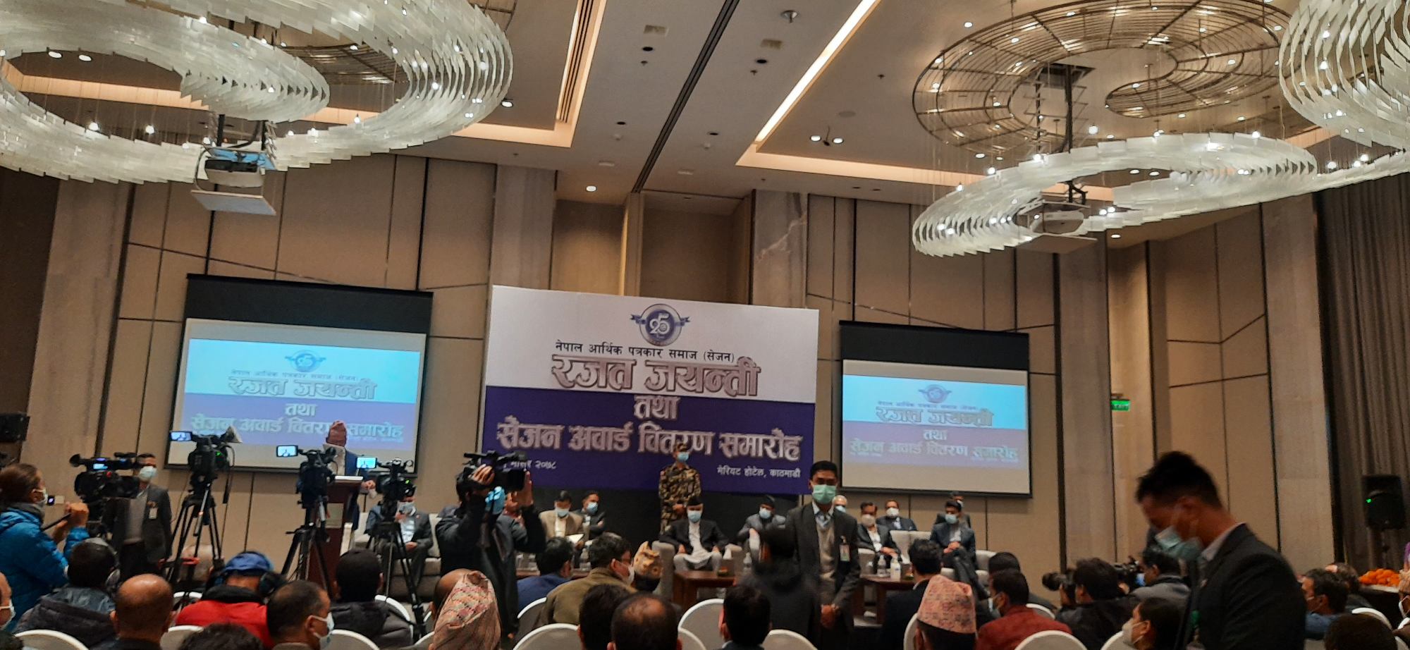 विचौलियाको प्रभावमा पुनर्बीमा सम्बन्धी निर्देशन जारी भएको व्यवसायीको आरोप, पोलिसीमै दलाली भयो