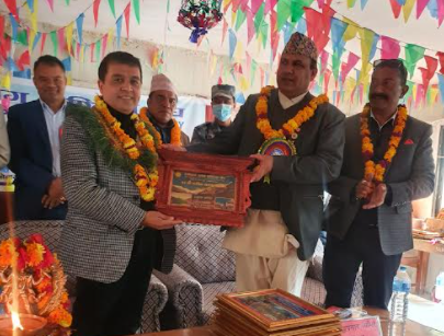स्थानीय खानीको सञ्चालन र उत्पादनमा निजी क्षेत्रलाई संलग्न गराइयोस:अध्यक्ष ढकाल