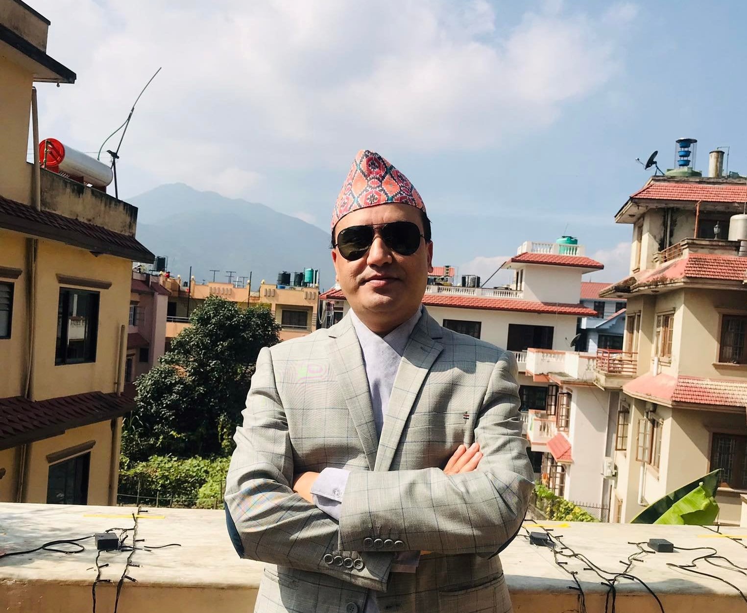 शेयर बजारमा कसरी लगानी गर्ने, बजार विश्लेषक दिनेश आचार्यको टिप्स