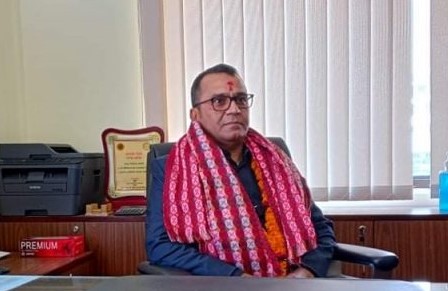 धितोपत्र बोर्डका अध्यक्ष हामालले सम्हाले कार्यभार, साना लगानीकर्ताको हितमा काम गर्ने प्रतिवद्धता