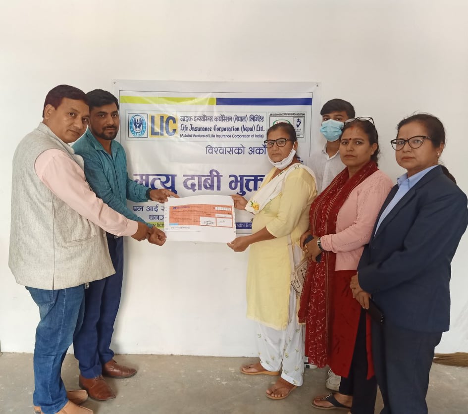एलआईसी नेपालद्वारा ५२ लाख ८० हजार रुपैयाँ मृत्य दाबी भुक्तानी