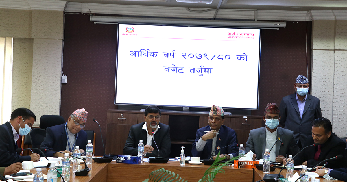 बजेटमा राख्ने मुख्य योजना सात दिन भित्र पेश गर्न अर्थमन्त्री शर्माको निर्देशन