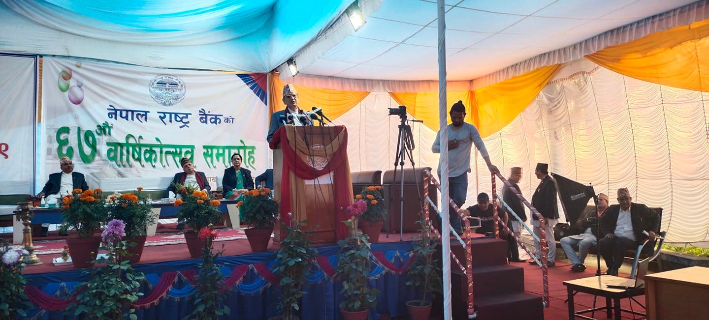 राष्ट्र बैंकले केही गरेन् भन्नु गलत हो : पुर्व गभर्नर डा.रावल