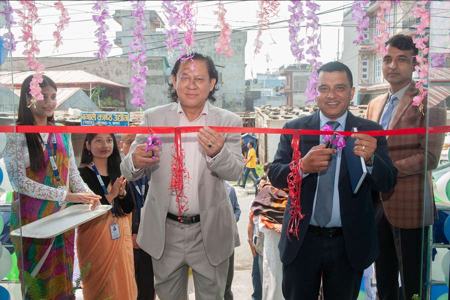 पोखराको बगरमा बैंक अफ काठमाण्डूको नयाँ शाखा संचालन