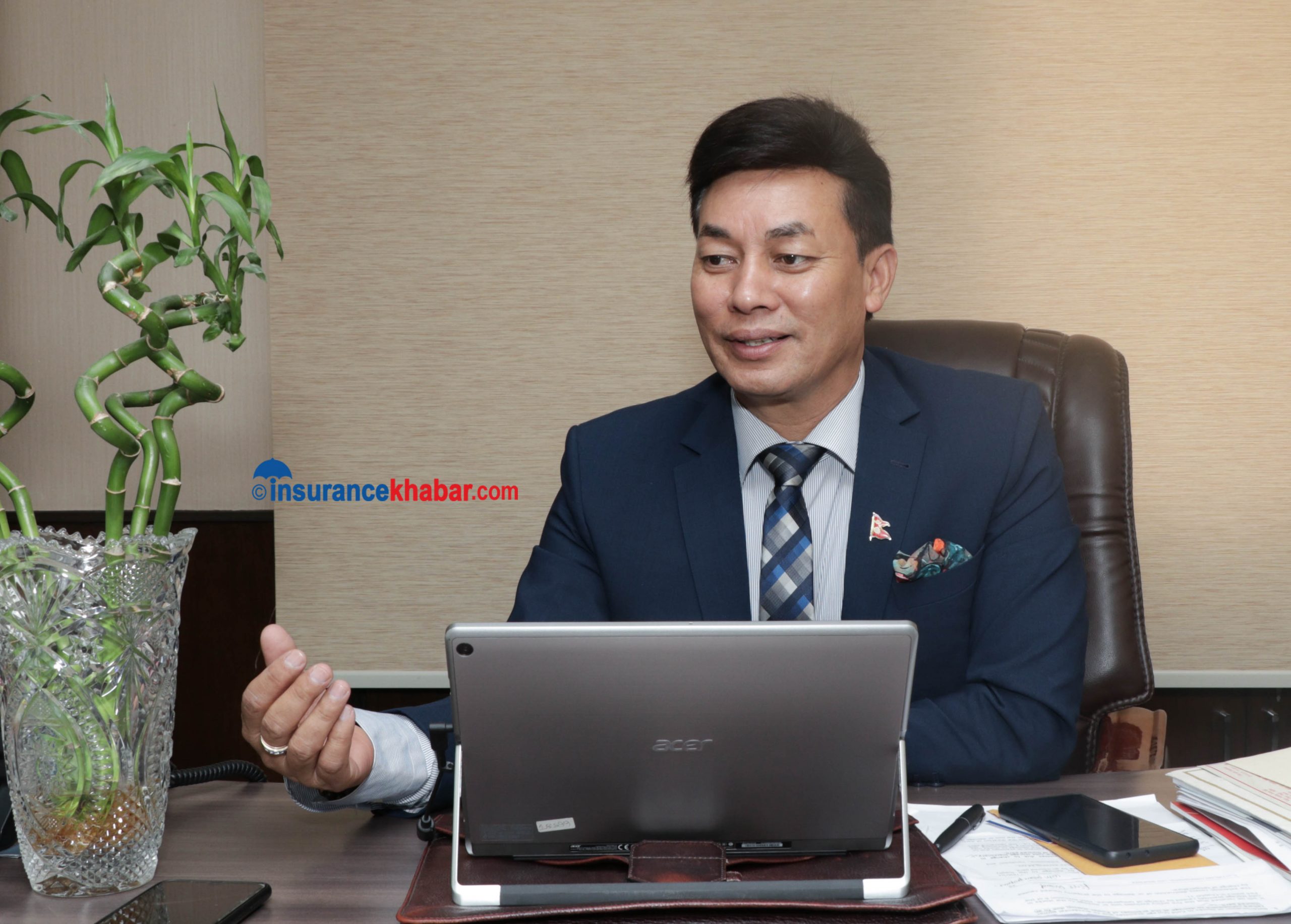 पैसा बाहिरियो भन्दैमा सम्पुर्ण पुनर्बीमा स्वेदशमै गर्नु हुँदैन, नेपाल बीमक संघका अध्यक्ष क्षेत्रीसँगको अन्तर्वार्ता