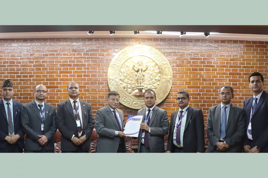 नेपाल बैंकद्धारा गुञ्जमान सिंह अस्पताललाई १५ लाख २५ हजार आर्थिक सहयोग