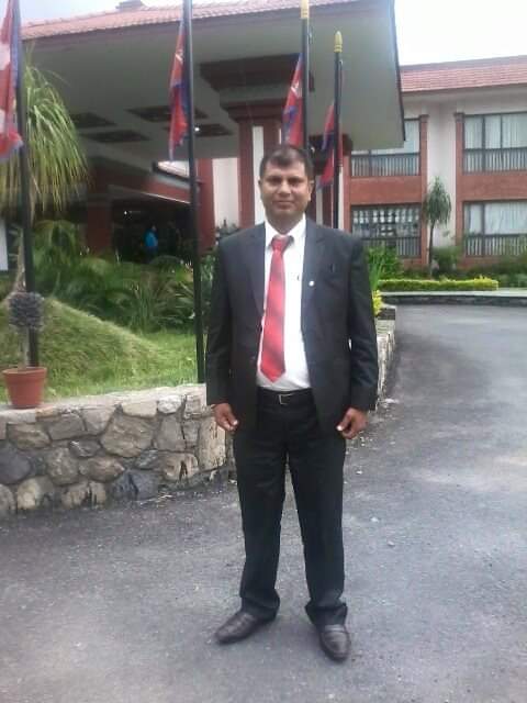 १७ वर्षदेखिको शिक्षण पेशा छाडेर पोखराका दामोदर बने सफल अभिकर्ता