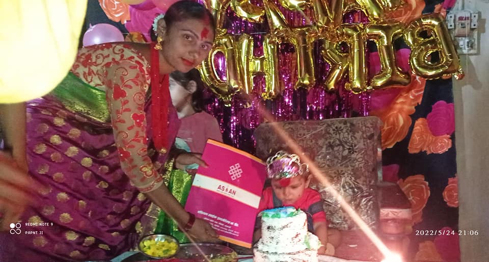 रितिकाले आफ्नो पहिलो जन्मदिनमा पाइन् बीमा पोलिसी उपहार