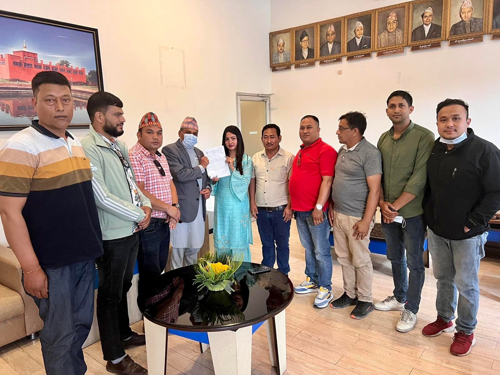 गभर्नर अधिकारी सँग लगानीकर्ताको भेट : अध्ययन गरेर समाधान गर्ने प्रतिवद्धता