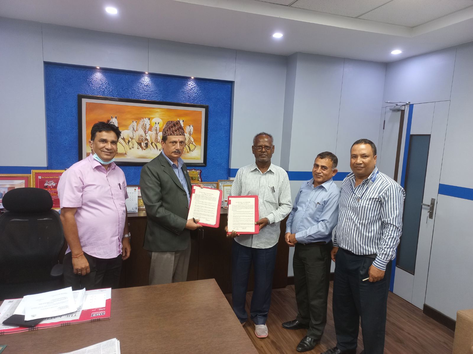 अजोड इन्स्योरेन्स र बटेश्वर गाउँपालिकाबीच सम्झौता