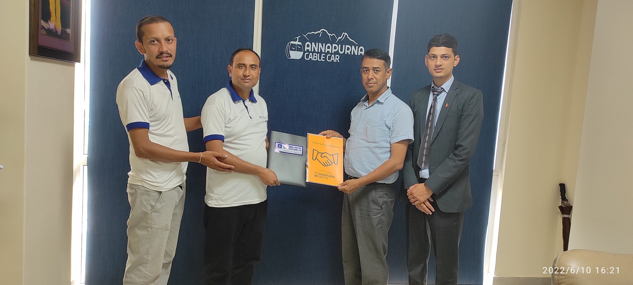 ज्योति विकास बैंकका ग्राहकहरुलाई अन्नपूर्ण केबलकारमा छुट