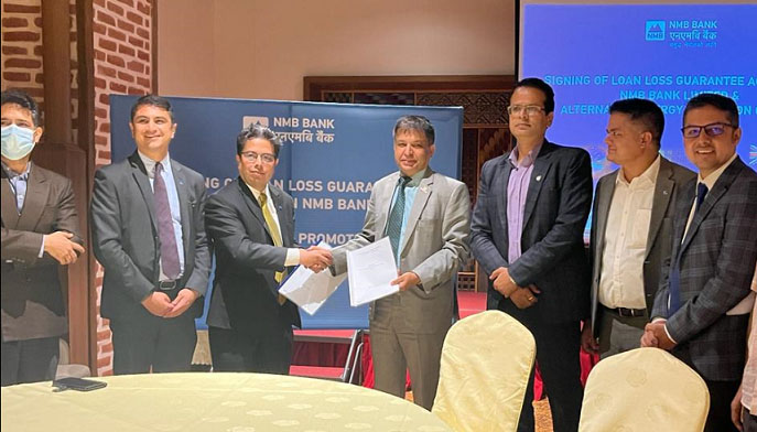 एनएमबि बैंक र वैकल्पिक ऊर्जा बीच नवीकरणीय उर्जाको प्रवर्द्धन गर्न सम्झौता