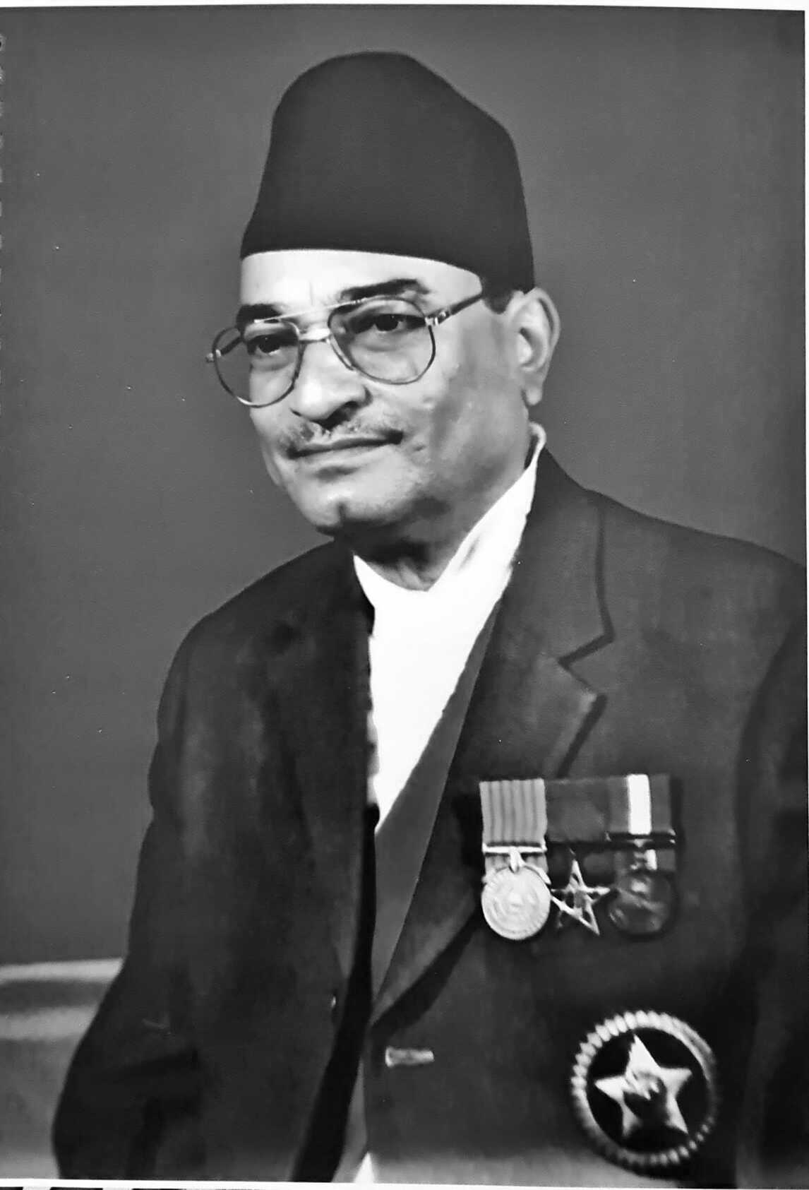 शिखर इन्स्योरेन्सका सिइओ दिप प्रकाश पाण्डेयलाई पितृ शोक