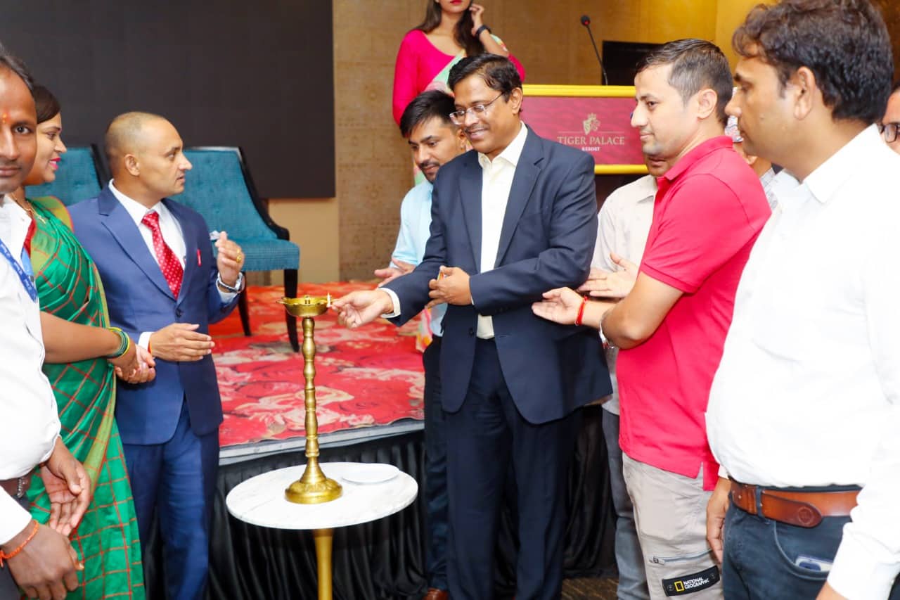 एलआइसी नेपालद्धारा अभिकर्ता सम्मान तथा प्रशिक्षण कार्यक्रम सम्पन्न