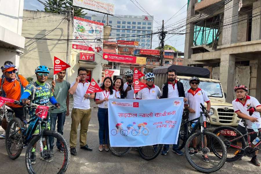 वार्षिकोत्सवको अवसरमा सनराइज बैंकको साइकल र्याली र रक्तदान कार्यक्रम