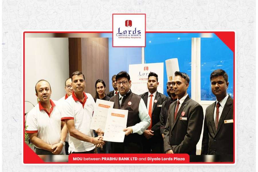 प्रभु बैंकका ग्राहकले दियालो लर्डस् प्लाजामा छुट पाउने
