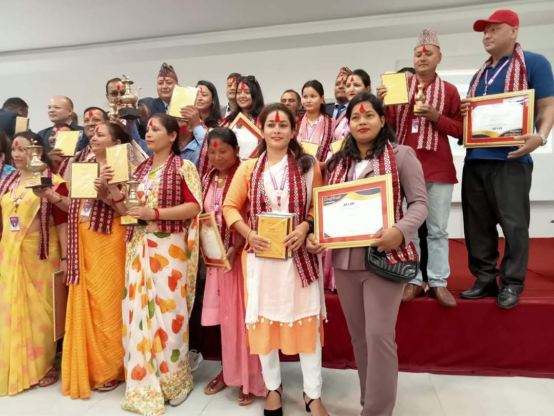 एशियन लाईफको सुदूरपश्चिम स्तरिय बिजनेश एक्सिलेन्स अवार्ड सम्पन्न