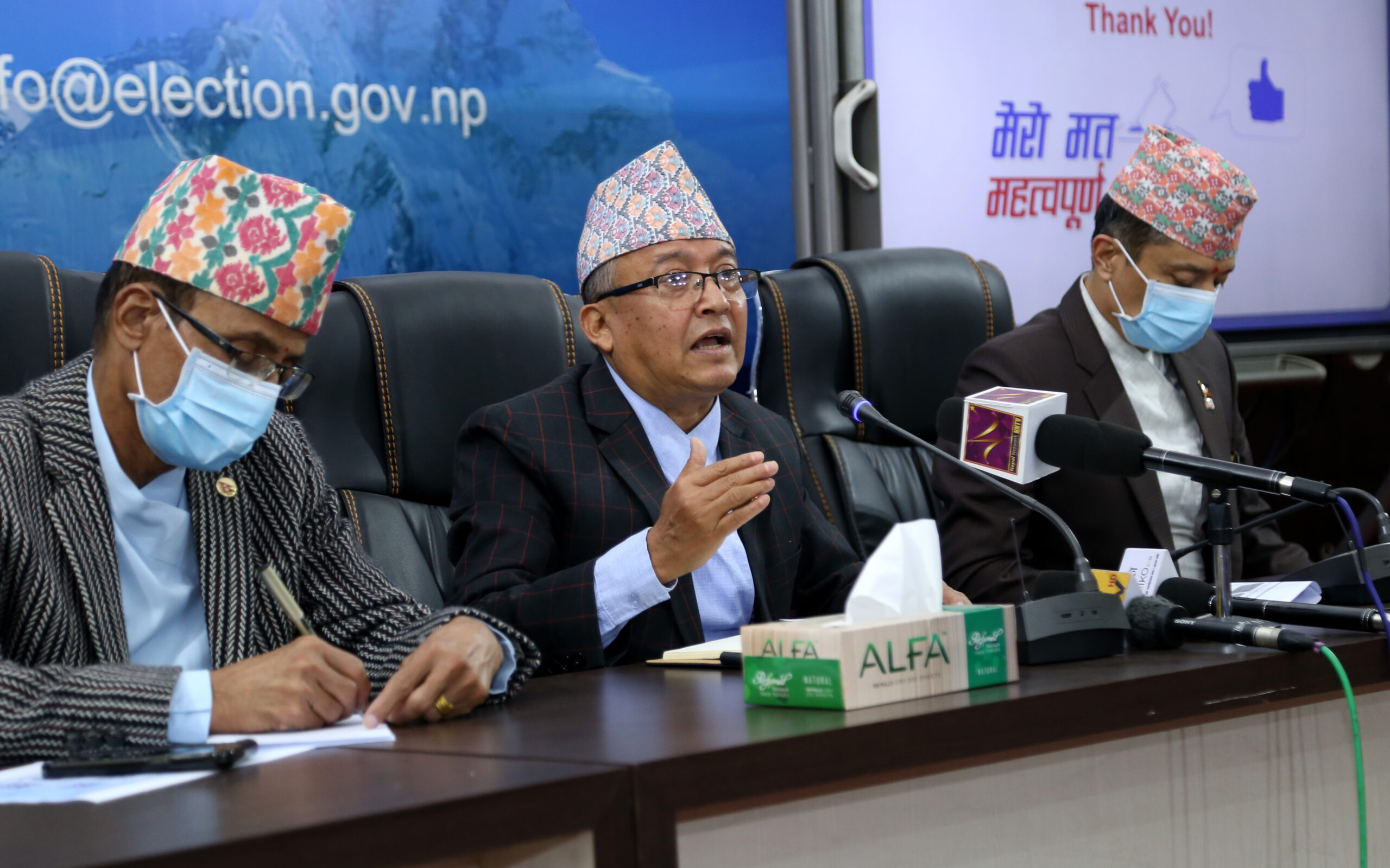 आचारसंहिता र निर्देशनहरूको अवज्ञा गरे महंगो पर्ने भन्दै प्रमुख आयुक्त थपलियाले दिए चेतावनी