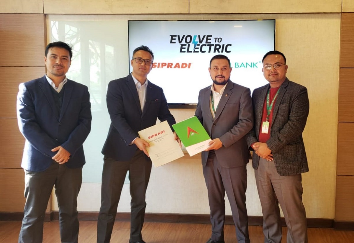 नबिल बैंकले टाटा मोटर्सका विद्युतीय सवारी खरिदमा ८०% सम्म ऋण दिने