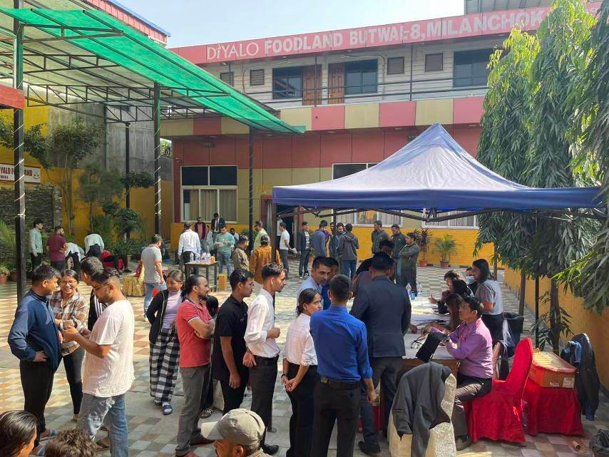 शिखरको साताव्यापी रक्तदान कार्यक्रममा बुटवल र दाङ्गमा मात्रै २५० युनिट रगत संकलन