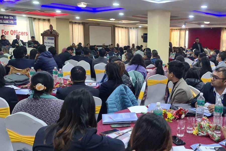 राष्ट्रिय वाणिज्य बैंकले दियो दुई सय नवनियुक्त अधिकृतलाई पूर्व सेवाकालिन तालिम