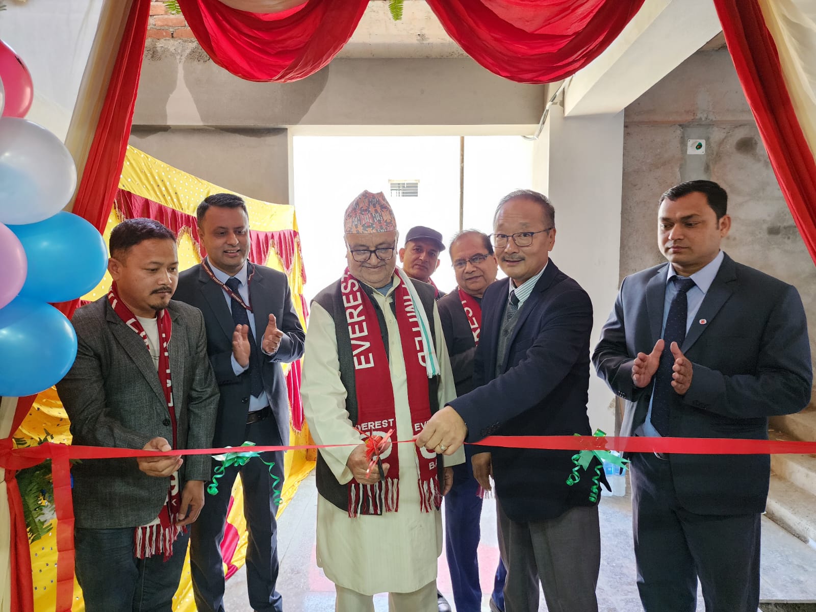 एभरेष्ट बैंकको सर्लाहीमा १२३औं शाखा विस्तार