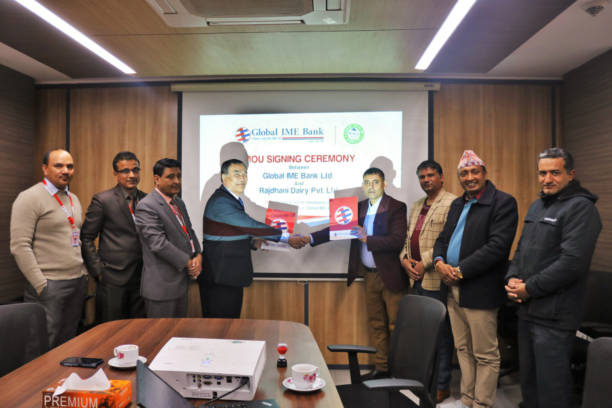 ग्लोबल आइएमई र राजधानी डेरीबीच कृषि कर्जा सहजीकरण सम्बन्धी सम्झौता