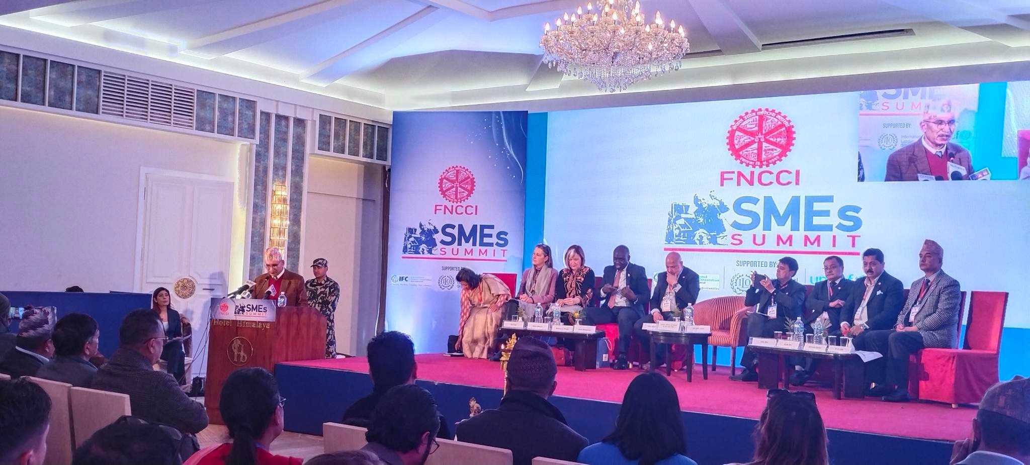 कर तिर्न जादा कर्मचारीले दुख दिए अर्थमन्त्रालयमा जानकारी दिनु कारबाही गर्नेछु : अर्थमन्त्री पौडेल