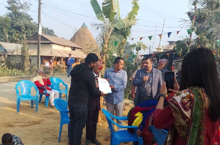 शर्माले छोराको ब्रतबन्धमा दिए १० लाखको बीमा पोलिसी उपहार