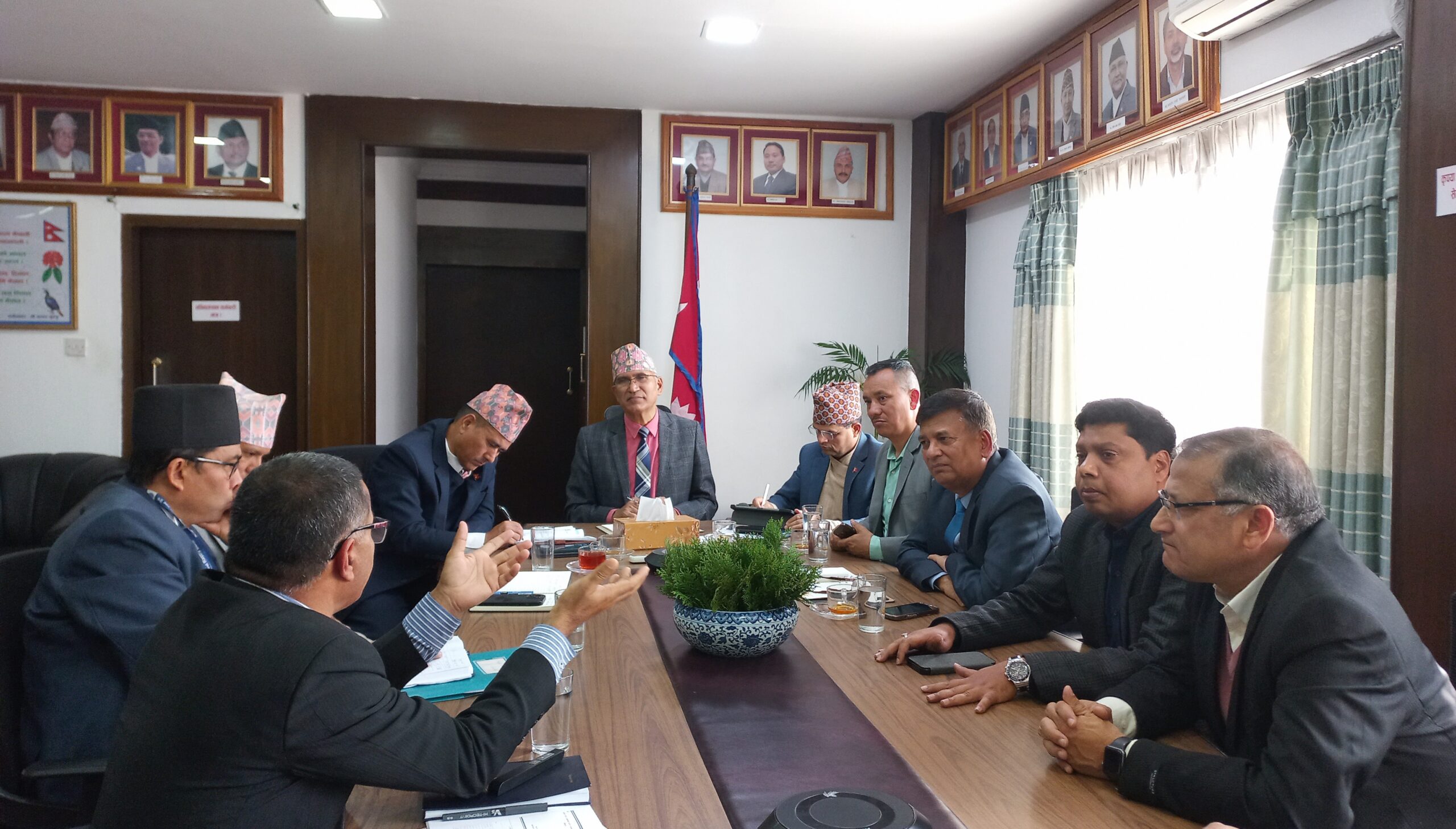 माइक्रोफाइनान्सहरुले लिएको अतिरिक्त सेवा शुल्क बापतको रकम एक सातामा फिर्ता गर्ने सहमति