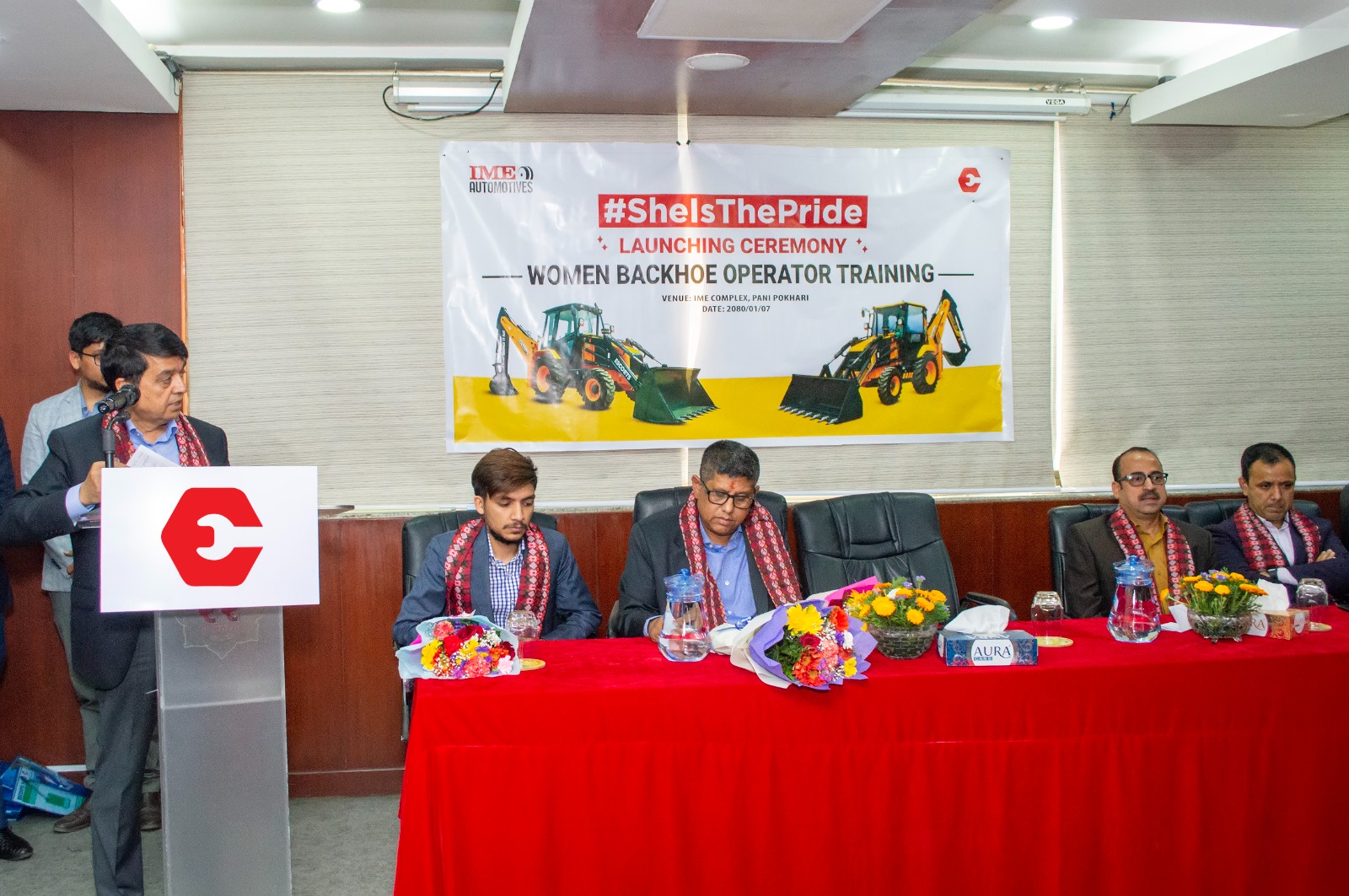 आईएमई अटोमोटिभएस्कर्टस्द्वारा महिलालाई निशुल्क हेभीइक्यूपमेन्ट अपरेटर तालिम संचालन